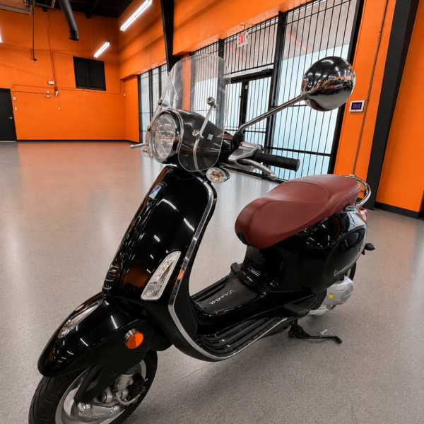 2015 Vespa Primavera 150 (IN STORE)