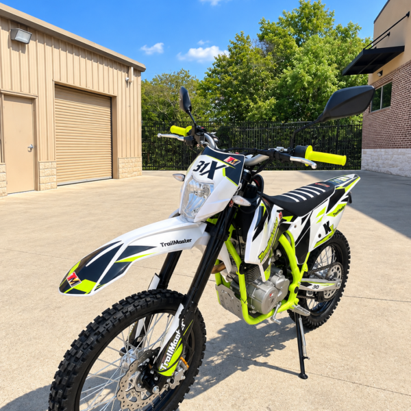 Trailmaster TM31X 223cc Deluxe Dirt Bike, LED Headlight, Electric and Kick Start (IN STORE)